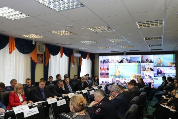 Готовность к паводкоопасному и пожароопасному периодам обсудили в Главном управлении МЧС России по ХМАО